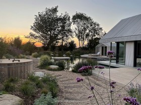Bosham - Swimming pool Grand designs Modern house Unique spaces Minimalistic  Eco house  - thumbnail