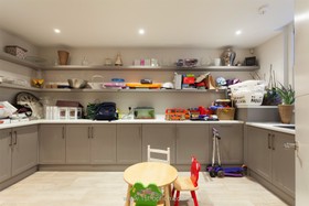 Chelsea House - thumbnail