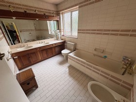 Donnington - thumbnail