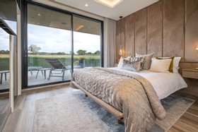 Elstree - modern house new build m25 open plan luxury luxe grand designs balcony hotel like bedroom - thumbnail