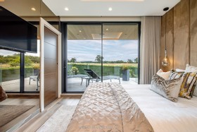 Elstree - modern house new build m25 open plan luxury luxe grand designs balcony hotel like bedroom - thumbnail