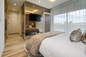 Elstree - modern house new build m25 open plan luxury luxe grand designs balcony hotel like bedroom - thumbnail