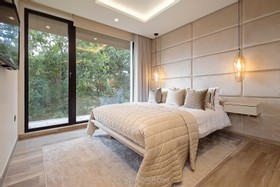 Elstree - modern house new build m25 open plan luxury luxe grand designs balcony hotel like bedroom - thumbnail