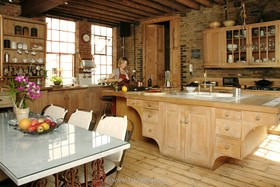 First Option Studio - studio exposed brick rustic kitchen island with hob moveable island shoreditch studio central london studios - thumbnail