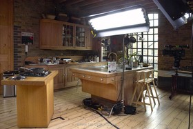 First Option Studio - studio exposed brick rustic kitchen island with hob moveable island shoreditch studio central london studios - thumbnail