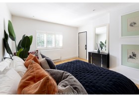 Gala - wood panelling - thumbnail