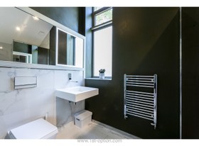 Gala - wood panelling - thumbnail