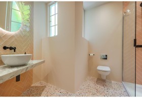 Garnon - kitchen island fireplace wooden flooring landscaped garden marble four post bed period features - thumbnail
