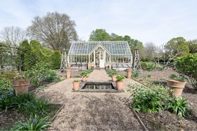 Hadlow - thumbnail