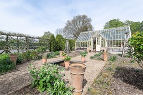 Hadlow - thumbnail