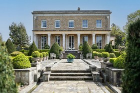 Hadlow - thumbnail