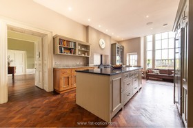 Hadlow - thumbnail