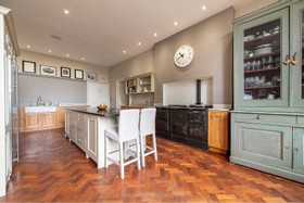 Hadlow - thumbnail