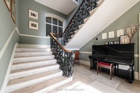 Hadlow - thumbnail