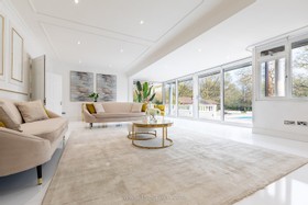Harley - mansion villa shoot location photo studio filming house family home swimming pool luxury homes opulent modern contemporary - thumbnail