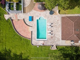 Harley - mansion villa shoot location photo studio filming house family home swimming pool luxury homes opulent modern contemporary - thumbnail