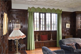 Henley House - Elizabethan manor house - thumbnail