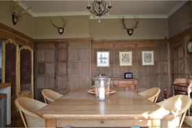Henley House - Elizabethan manor house - thumbnail