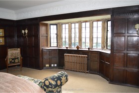 Henley House - Elizabethan manor house - thumbnail