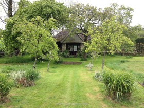 Henley House - Elizabethan manor house - thumbnail