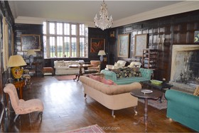 Henley House - Elizabethan manor house - thumbnail