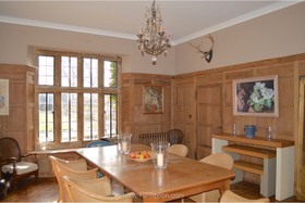 Henley House - Elizabethan manor house - thumbnail