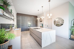 Iris - modern - thumbnail