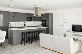 Isle Penthouse - thumbnail