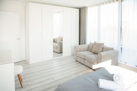 Isle Penthouse - thumbnail