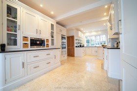 Knutsford - thumbnail