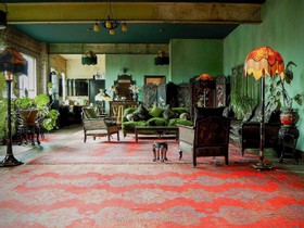 Lace Apartment South - Factory lace apartment warehouse loft conversion antique vintage retro style art deco old photoshoot shoot film set filming studio photography - thumbnail