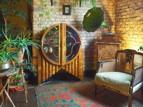 Lace Apartment South - Factory lace apartment warehouse loft conversion antique vintage retro style art deco old photoshoot shoot film set filming studio photography - thumbnail