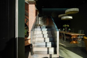 Lovett - Modern home - thumbnail