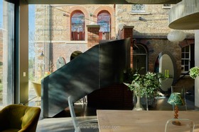 Lovett - Modern home - thumbnail