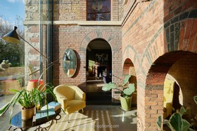 Lovett - Modern home - thumbnail