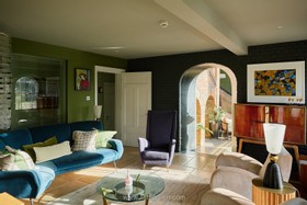 Lovett - Modern home - thumbnail