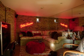 Lovett - Modern home - thumbnail