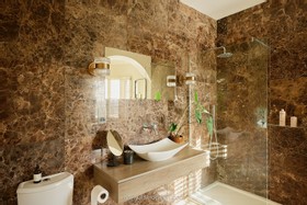 Lovett - Modern home - thumbnail