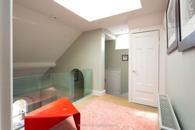 Lovett - Modern home - thumbnail