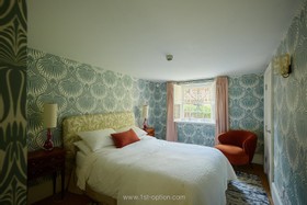 Lovett - Modern home - thumbnail