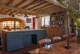 Morton - country house - thumbnail