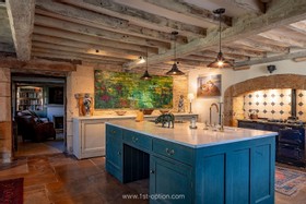 Morton - country house - thumbnail