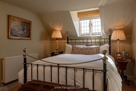 Morton - country house - thumbnail