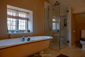 Morton - country house - thumbnail