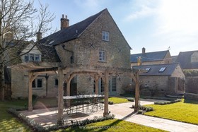 Morton - country house - thumbnail