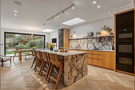 Pip - parquet floor - cover