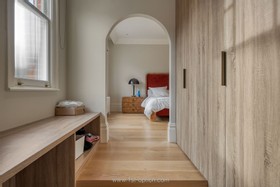 Pip - parquet floor - thumbnail