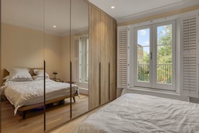 Pip - parquet floor - thumbnail