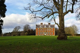 Raynham Hall - thumbnail