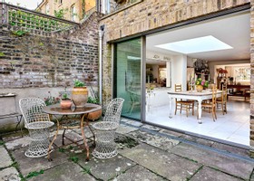 Richmond Road - quirky - thumbnail